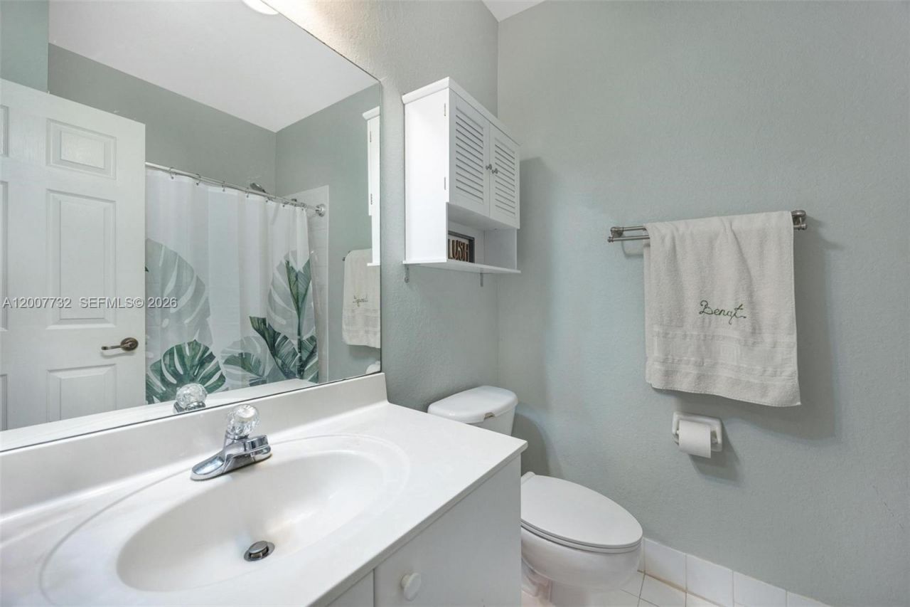 8070 NW 108th Pl , Doral, FL 33178 Photo