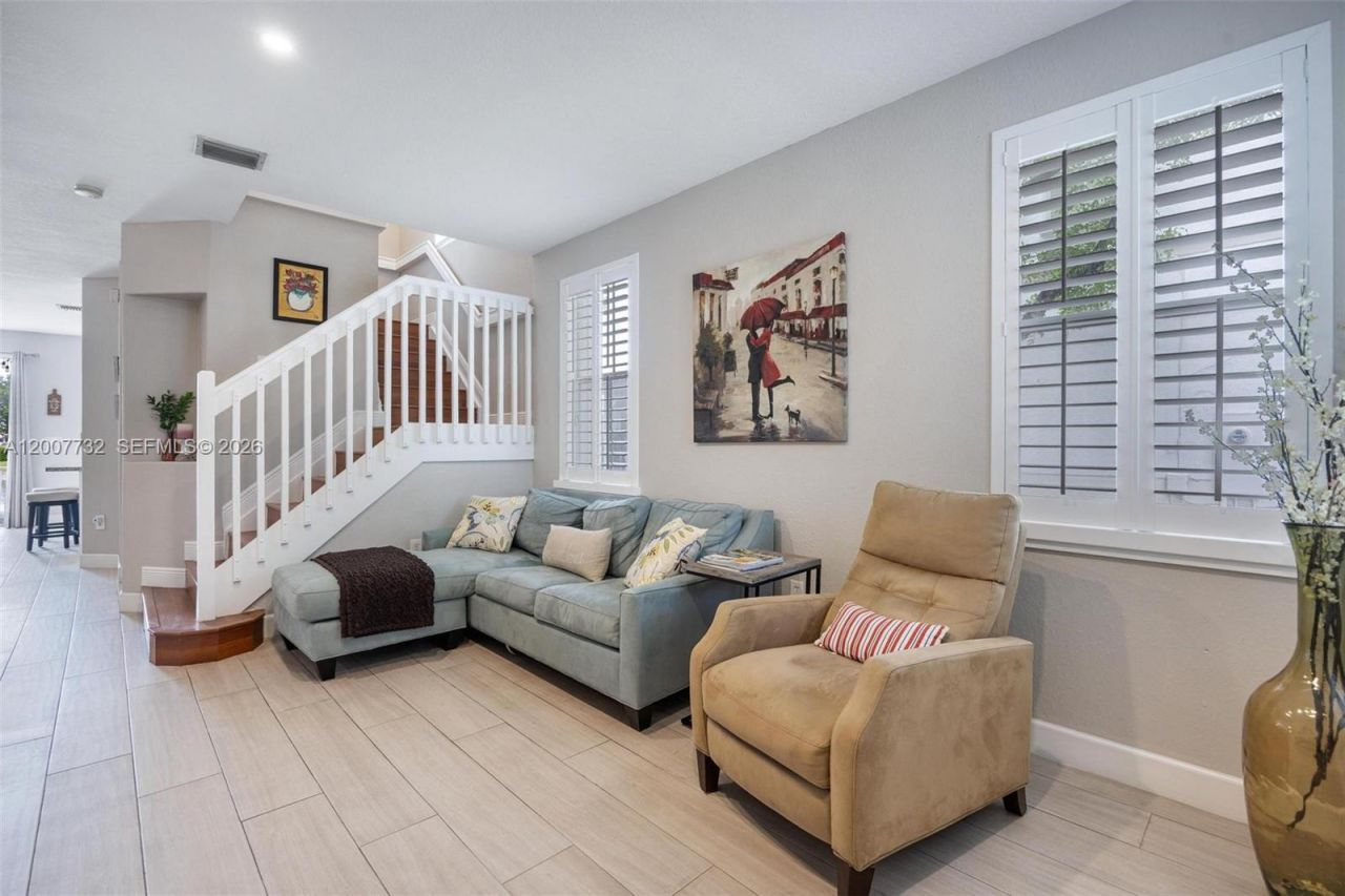 8070 NW 108th Pl , Doral, FL 33178 Photo