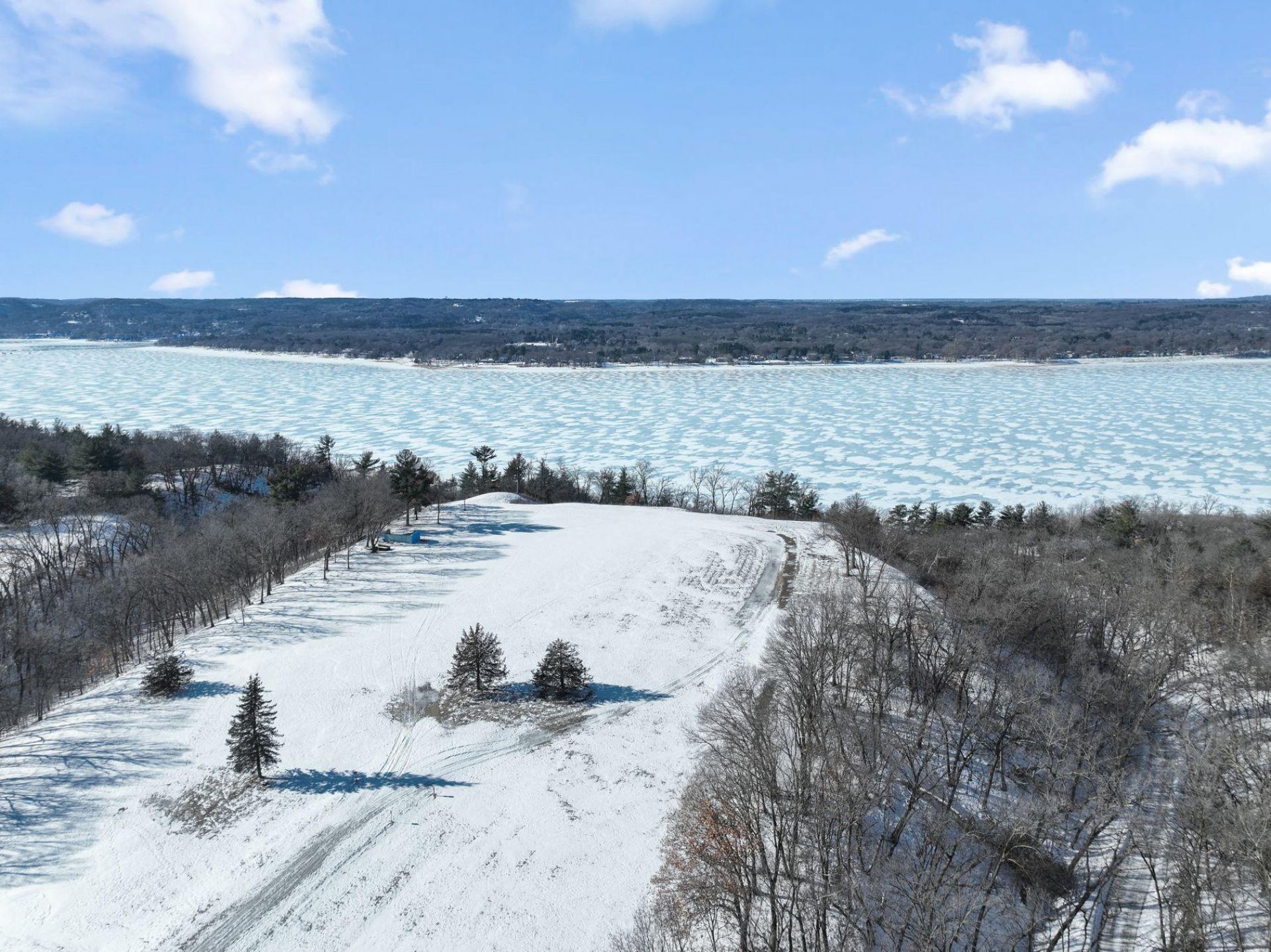 258 Salishan Drive , Hudson, WI 54016