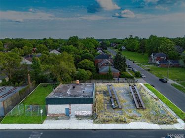 12735 W Chicago Street , Detroit, MI 48228