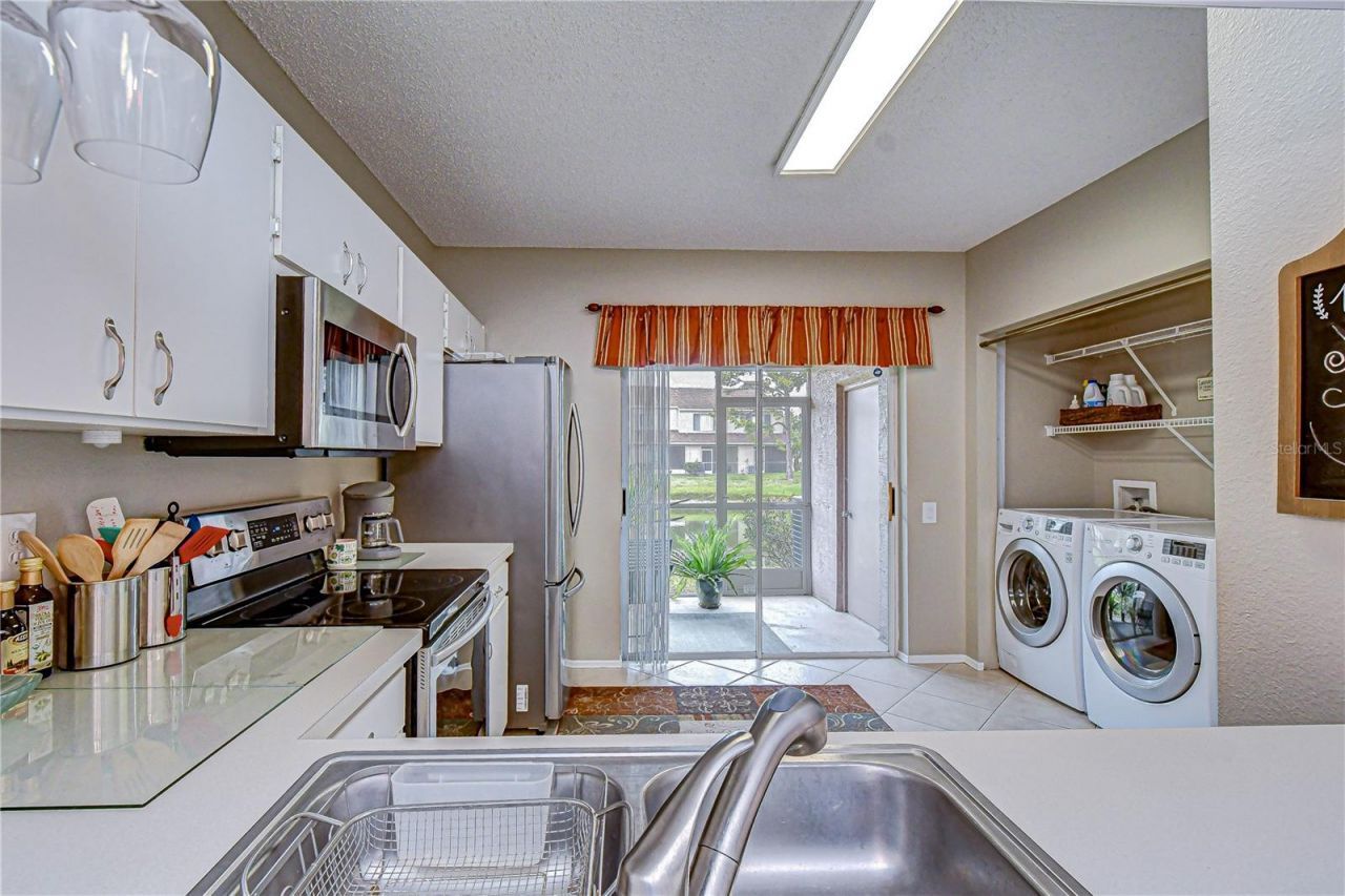 6335 Bayside Key Drive, Tampa, FL 33615 Photo