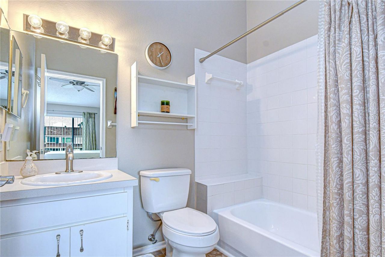 6335 Bayside Key Drive, Tampa, FL 33615 Photo