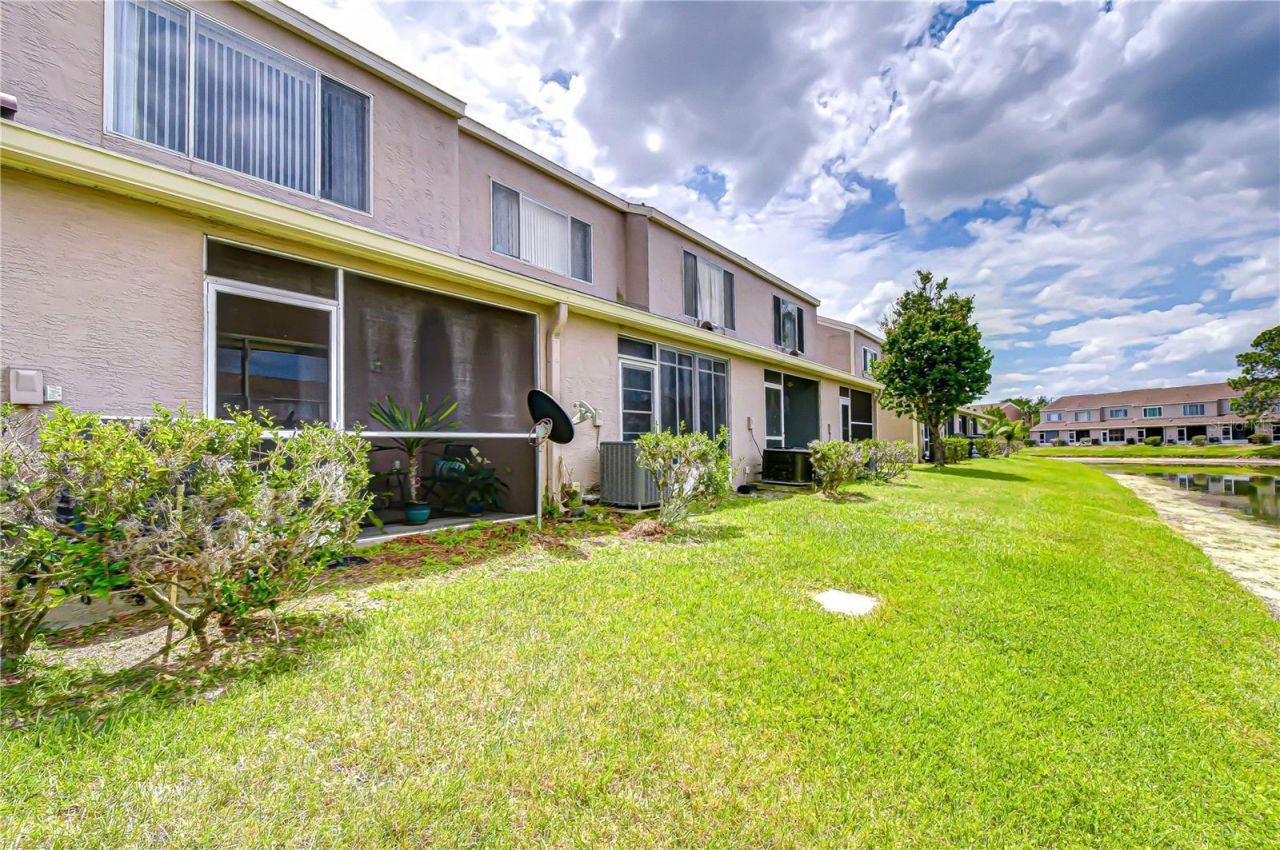 6335 Bayside Key Drive, Tampa, FL 33615 Photo