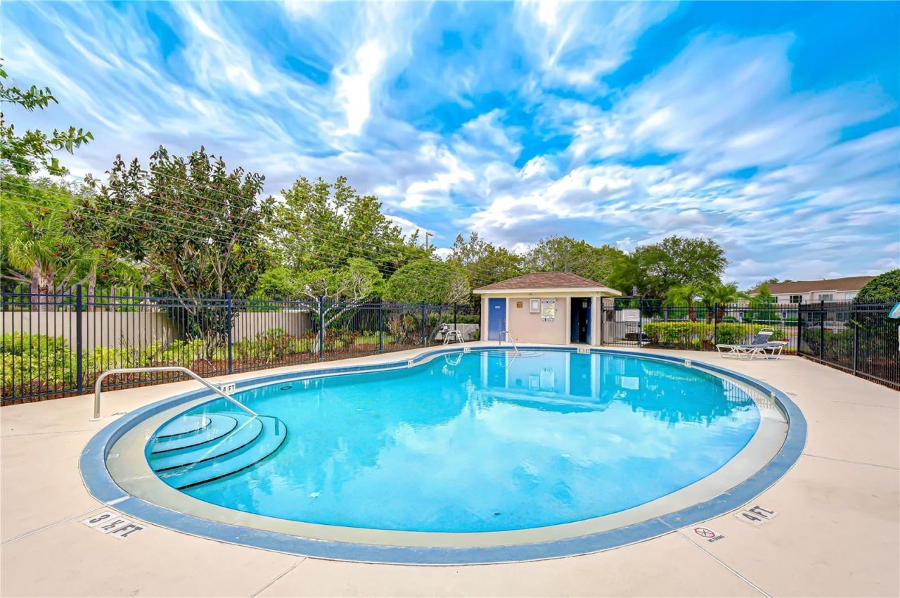 6335 Bayside Key Drive, Tampa, FL 33615 Photo