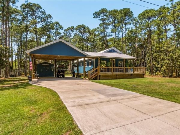 123 Buchanan Street, Dauphin Island, AL 36528