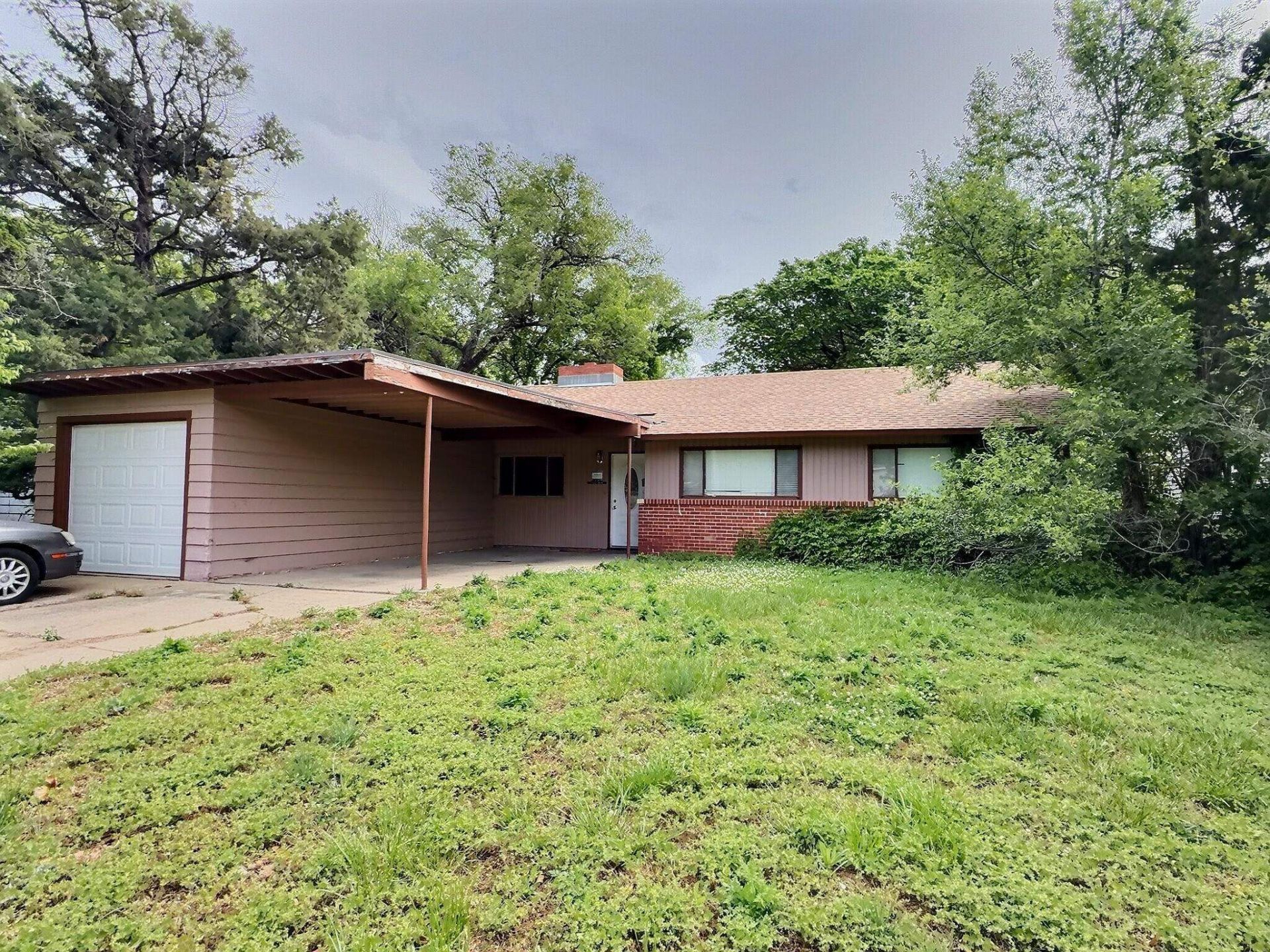 1528 N Yale Blvd, Wichita, KS 67208 Main Photo