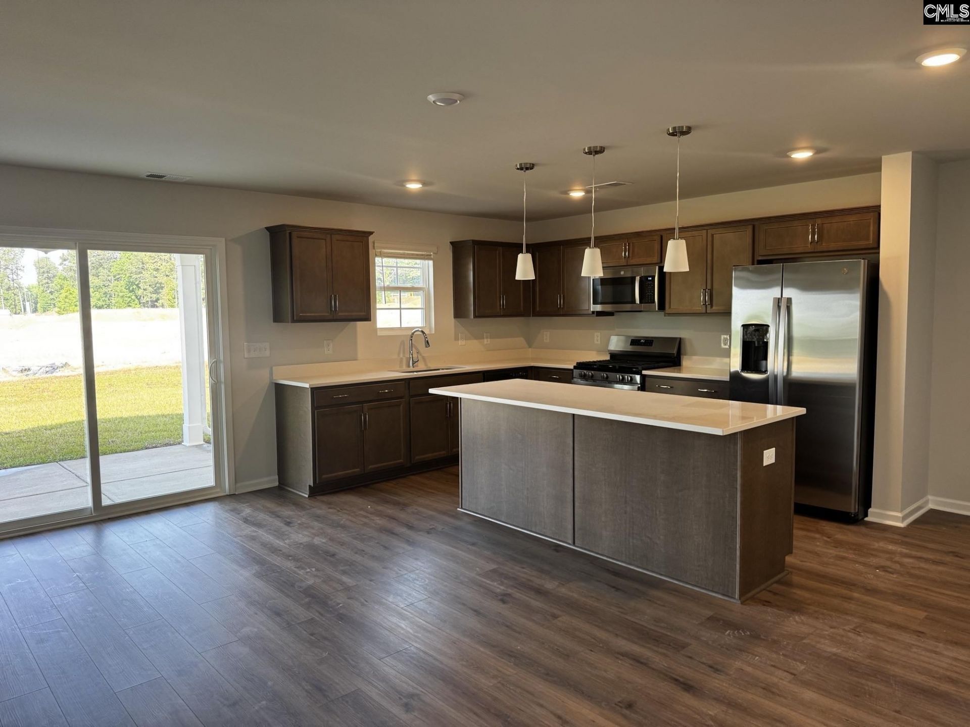 126 Kingsley Drive  Photo 4