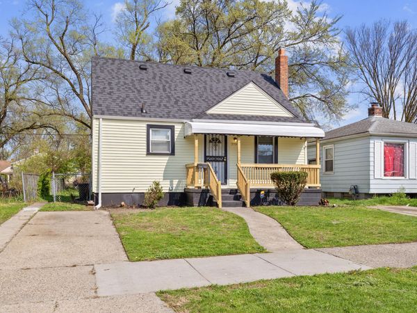 19990 Pinehurst Street, Detroit, MI 48221