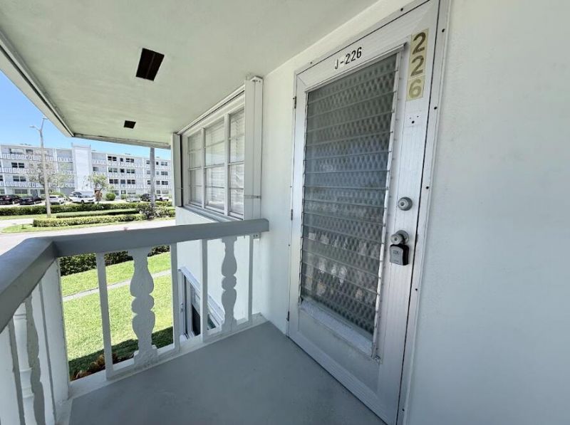 226 Windsor J, West Palm Beach, FL 33417 Photo