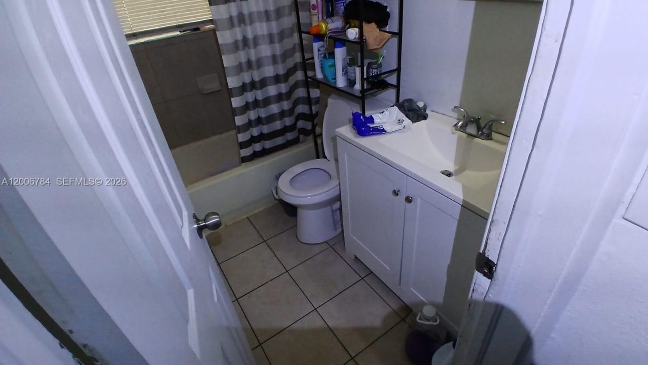 948 NW 14th Ct, Fort Lauderdale, FL 33311 Photo