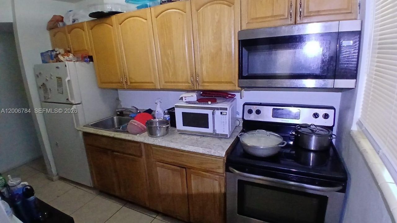948 NW 14th Ct, Fort Lauderdale, FL 33311 Photo