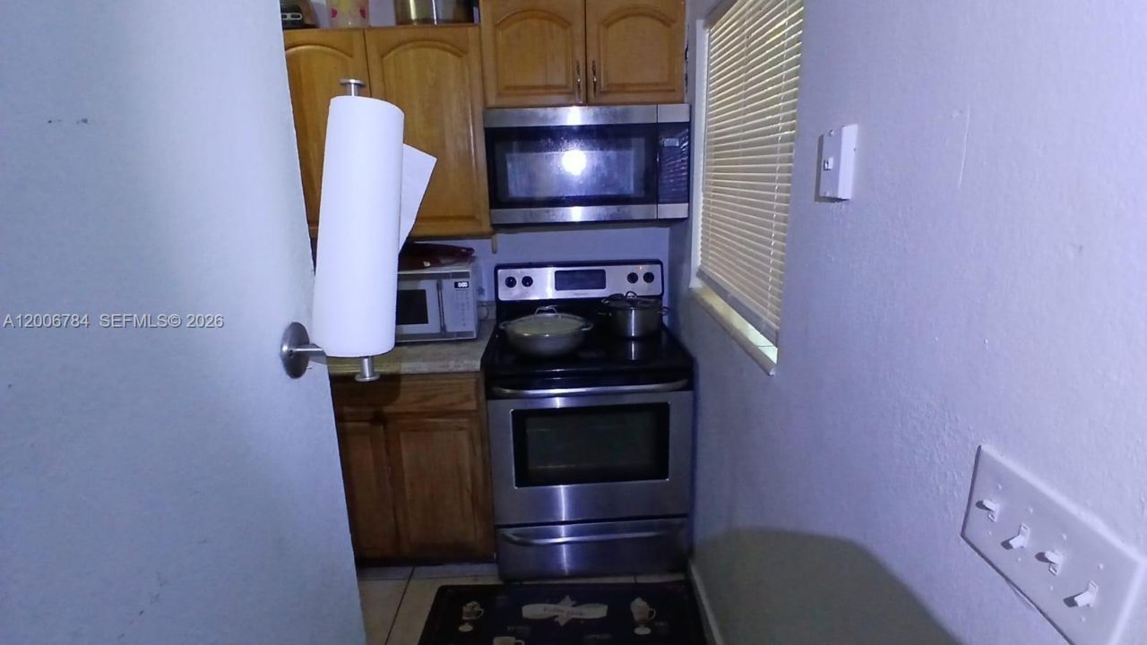 948 NW 14th Ct, Fort Lauderdale, FL 33311 Photo