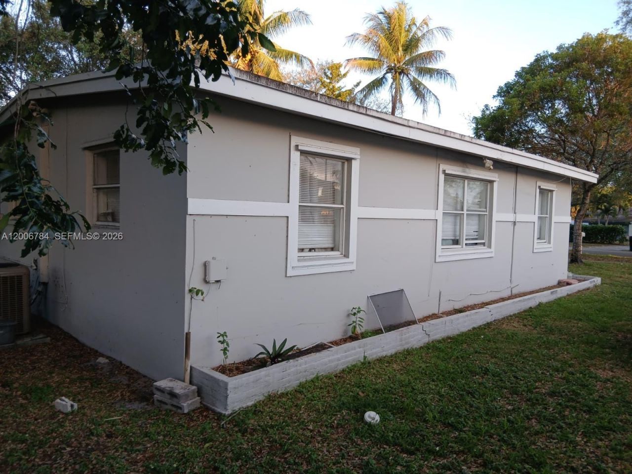 948 NW 14th Ct, Fort Lauderdale, FL 33311 Photo