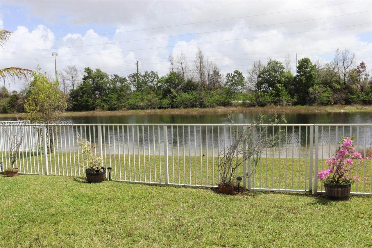 3221 SW 173rd Ter , Miramar, FL 33029 Photo