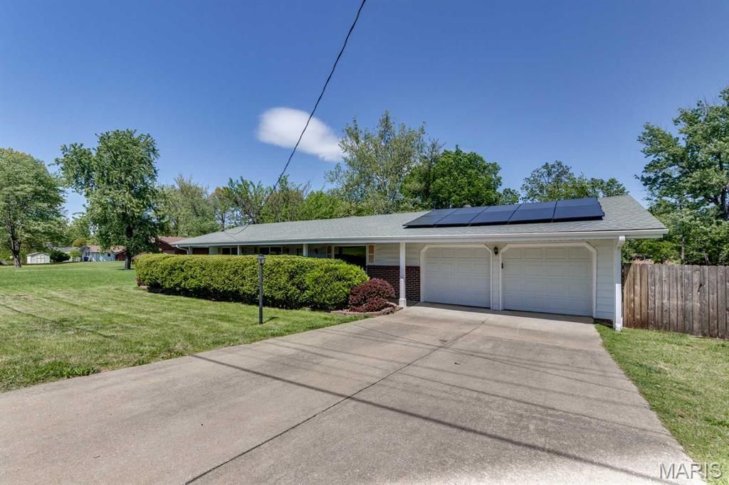 750 Jungs Station Road, Saint Charles, MO 63303 Main Photo