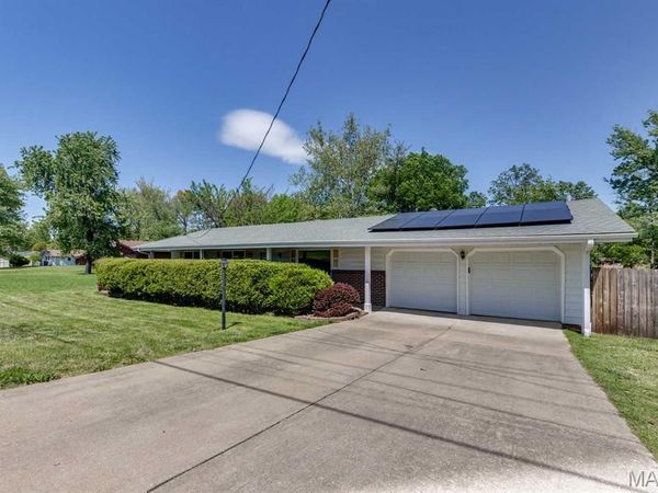 750 Jungs Station Road, St Charles, MO 63303