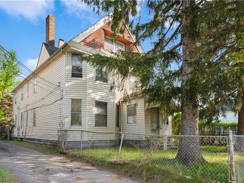 5862 Cable Avenue, Cleveland, OH 44127 Photo 2