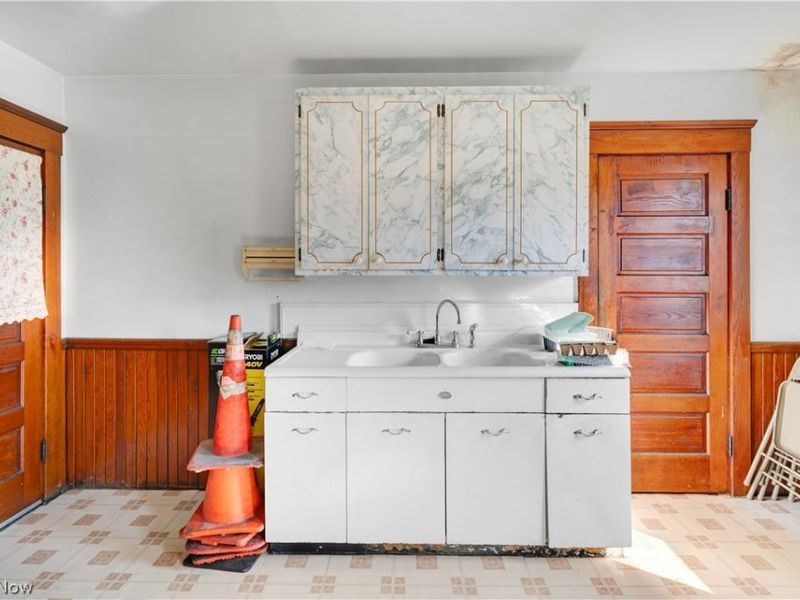 5862 Cable Avenue, Cleveland, OH 44127 Photo 7