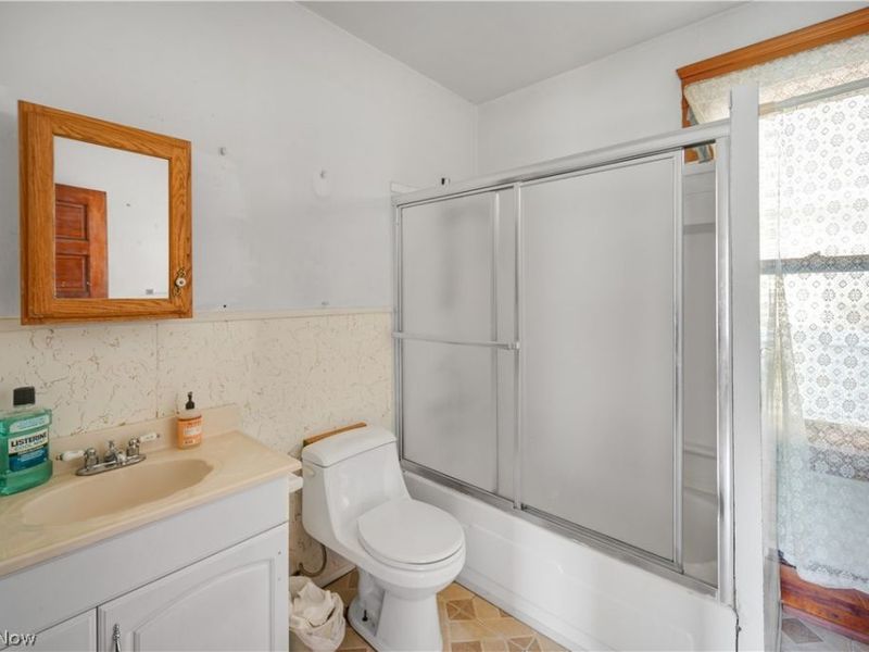 5862 Cable Avenue, Cleveland, OH 44127 Photo 8