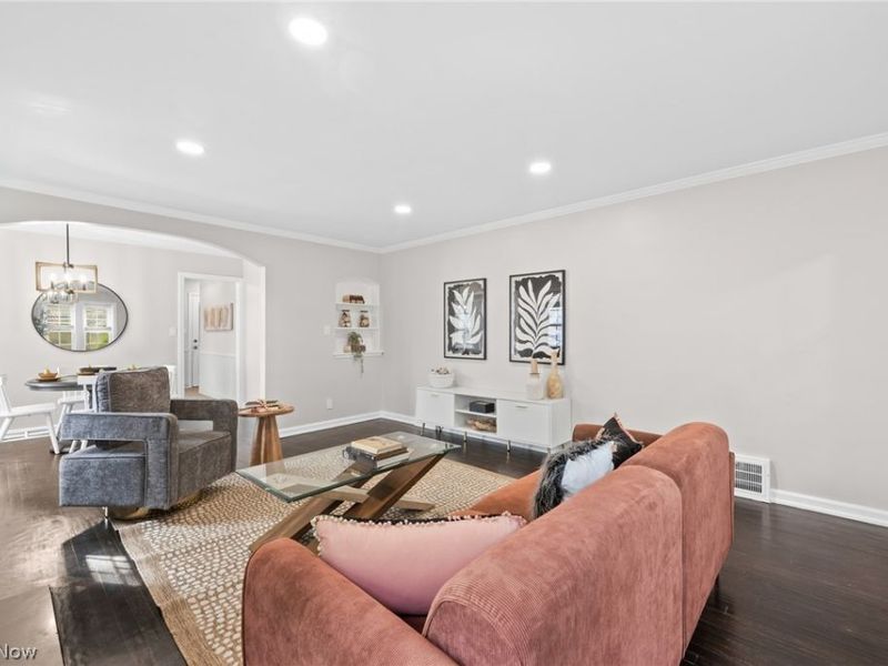 2324 Scholl Road, University Heights, OH 44118 Photo 3