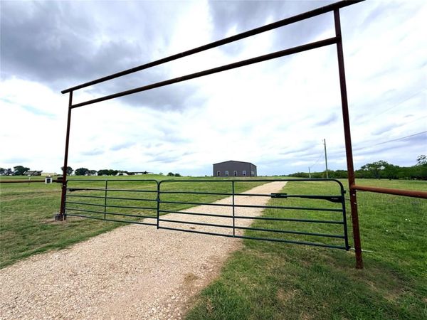 192 Fm 1183, Alma, TX 75119