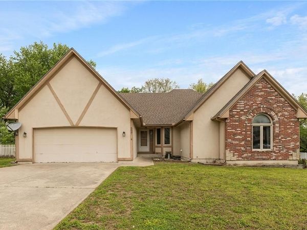 503 Larkin Court, Warrensburg, MO 64093