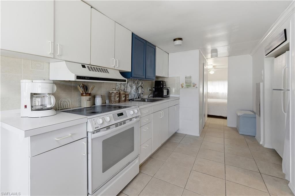 17 Jade Dr, Unit 17J, Naples, FL 34114 Photo
