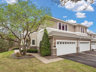 15569 Lilac Drive, Eden Prairie, MN 55347