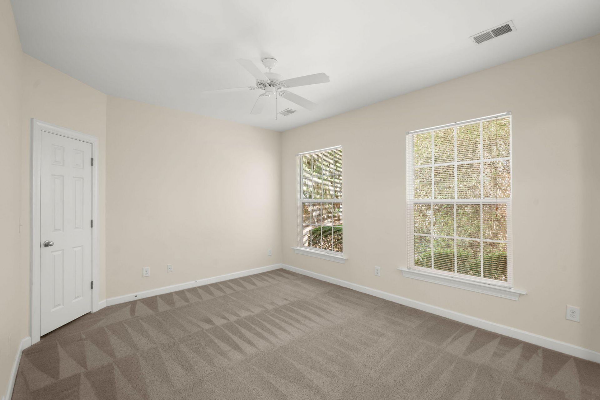 165 Golfview Lane Photo 16