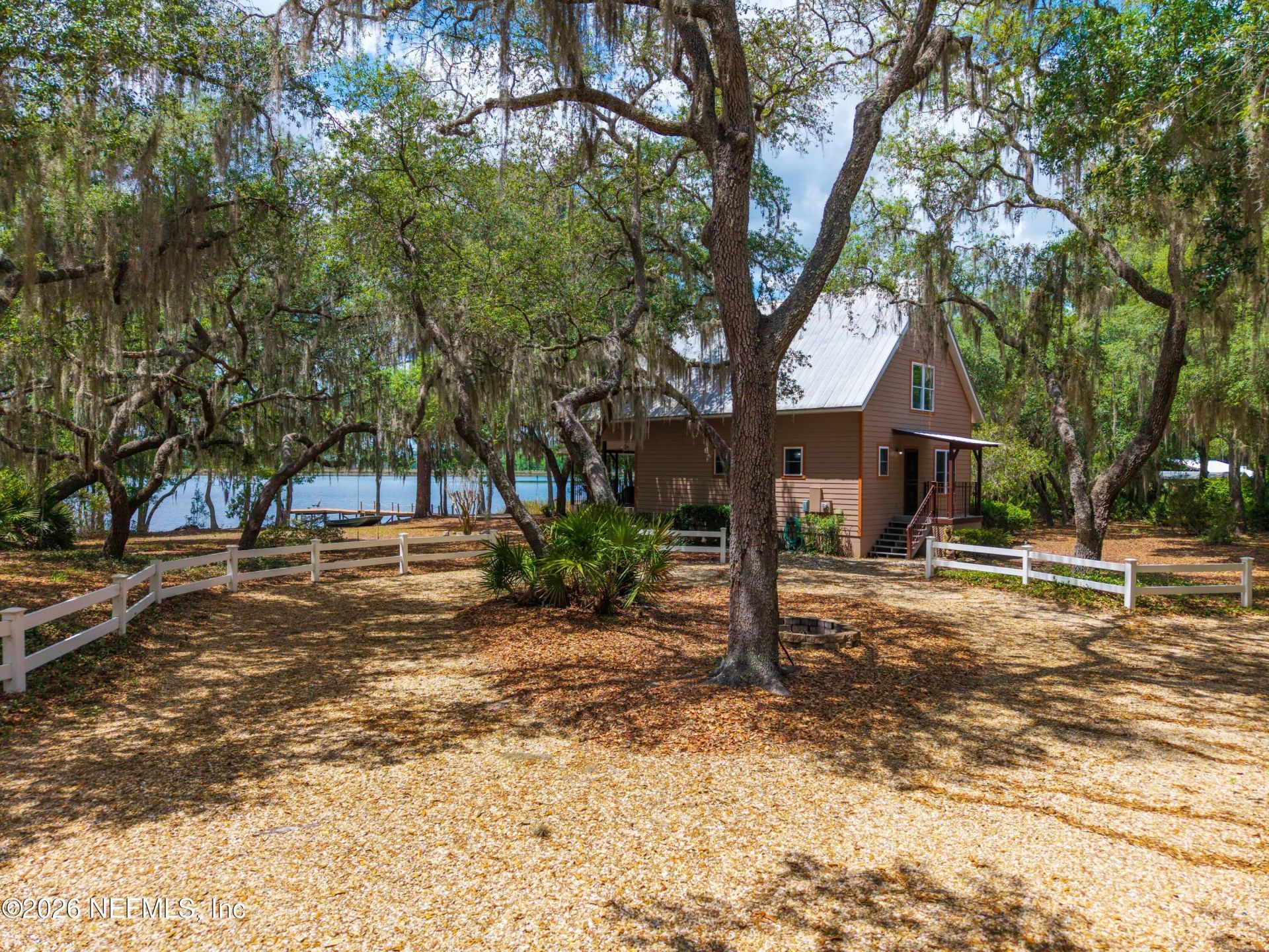150 Indian Lakes Road, Hawthorne, FL 32640 Photo