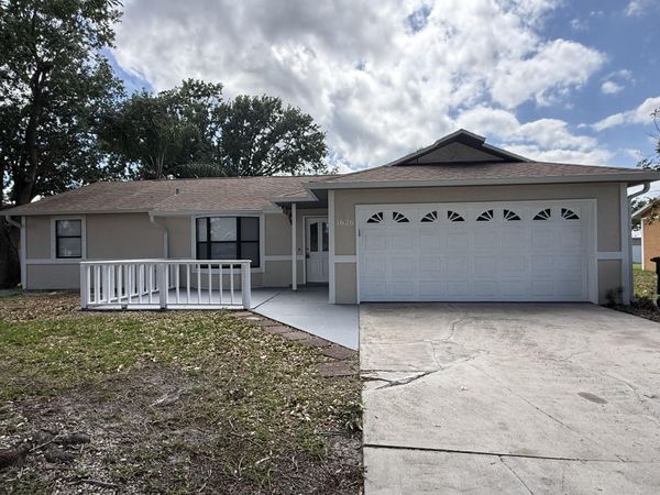 1626 SW Buffum Lane, Port St. Lucie, FL 34984