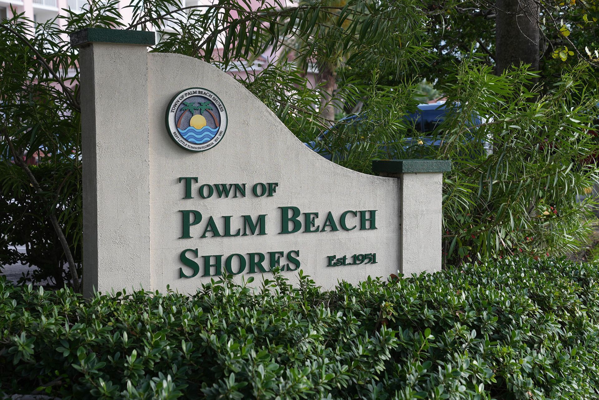 182 Lake Drive, Unit 5202, Palm Beach Shores, FL 33404 Photo