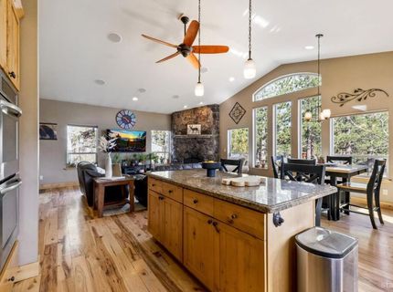 1014 Clear View Drive, South Lake Tahoe, CA 96150 Photo