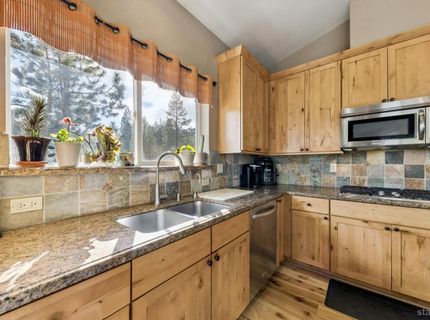 1014 Clear View Drive, South Lake Tahoe, CA 96150 Photo