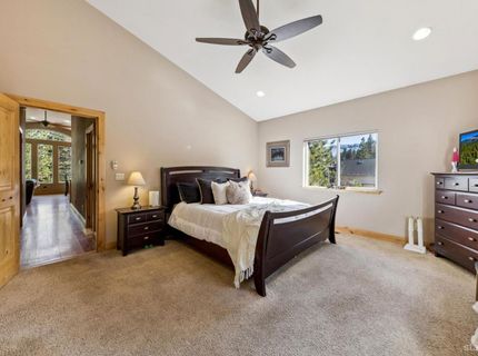 1014 Clear View Drive, South Lake Tahoe, CA 96150 Photo