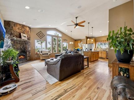 1014 Clear View Drive, South Lake Tahoe, CA 96150 Photo