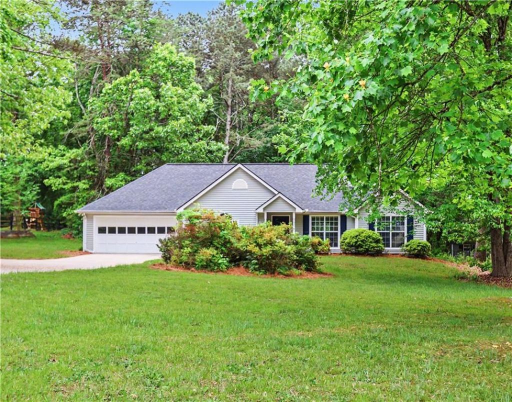 2365 Holly Branch Drive, Cumming, GA 30040 Main Photo