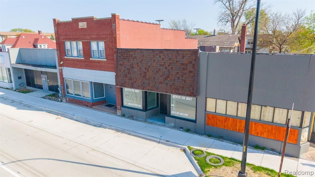 16906 E 9 Mile Road, Eastpointe, MI 48021 Main Photo