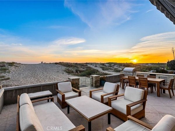 7304 W Oceanfront, Newport Beach, CA 92663