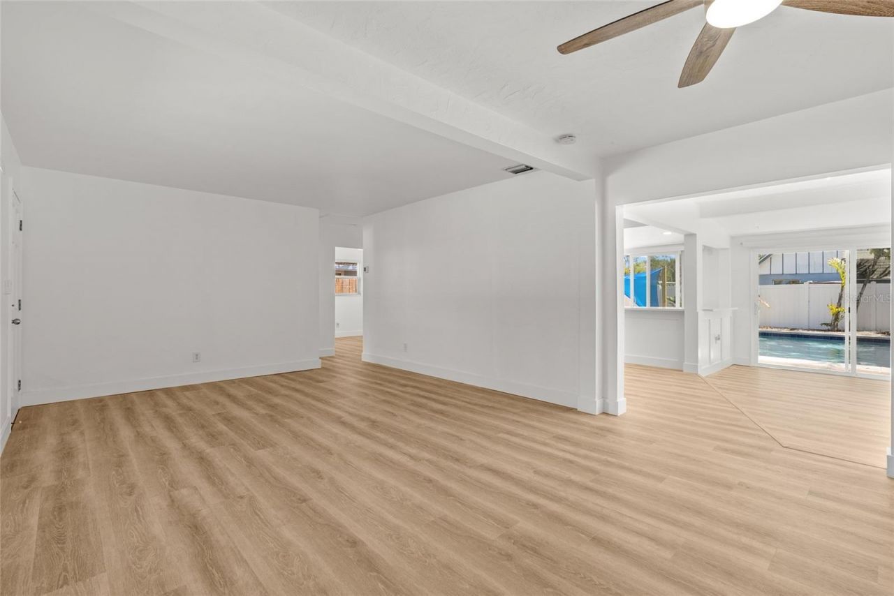 8020 24th Avenue N, Saint Petersburg, FL 33710 Photo