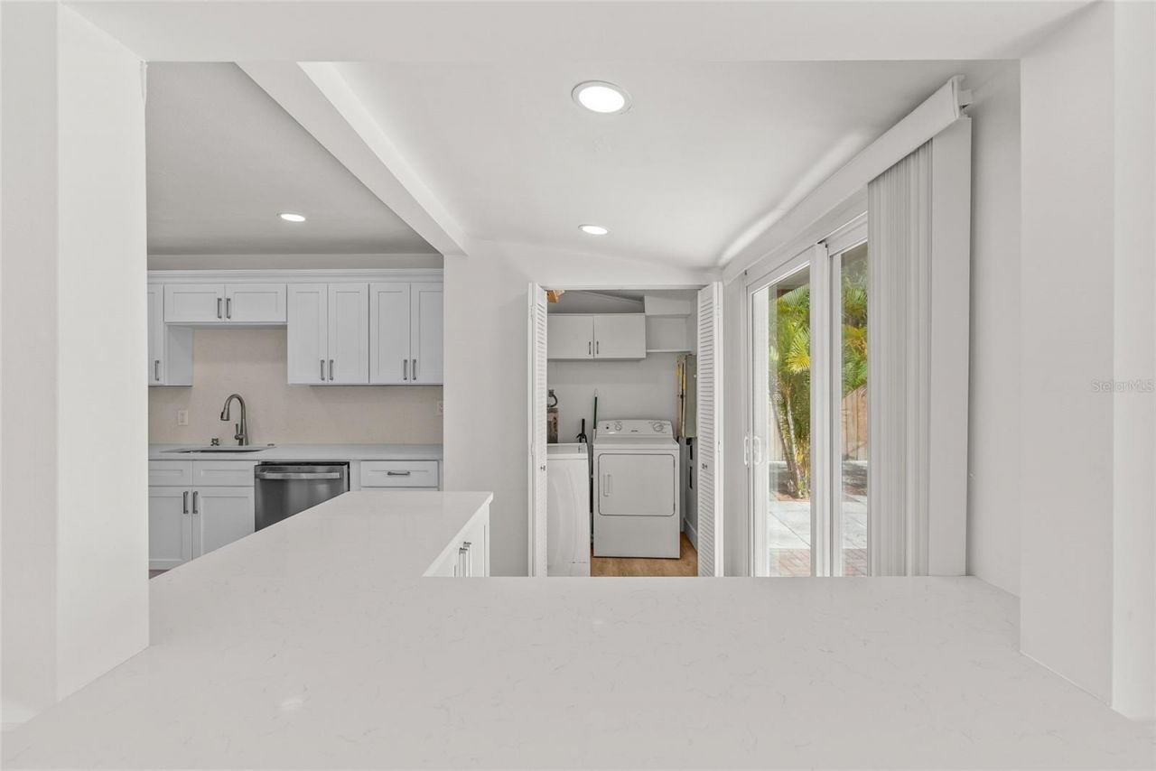 8020 24th Avenue N, Saint Petersburg, FL 33710 Photo