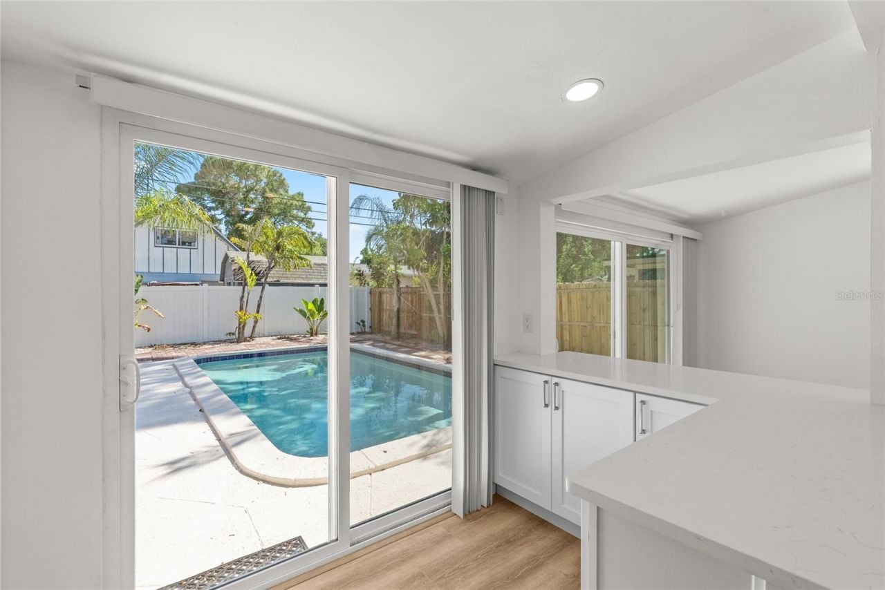 8020 24th Avenue N, Saint Petersburg, FL 33710 Photo