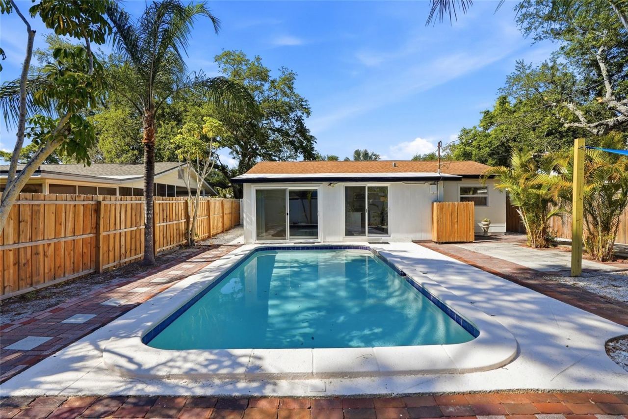 8020 24th Avenue N, Saint Petersburg, FL 33710 Photo