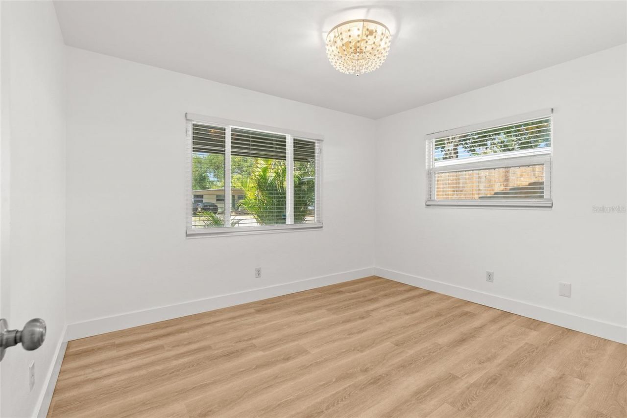 8020 24th Avenue N, Saint Petersburg, FL 33710 Photo