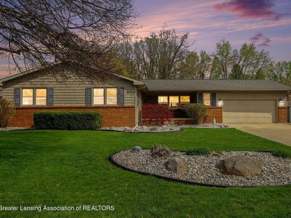 104 Rex Street, St. Johns, MI 48879