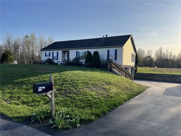 41 N New Meadows Drive , Hannibal, NY 13074