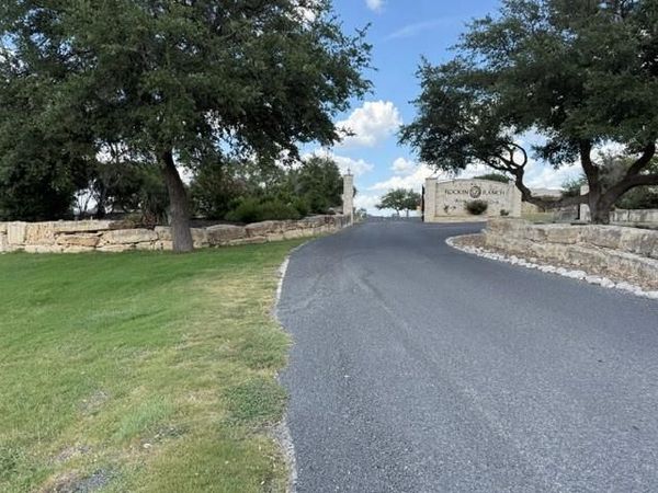 137 W Pat Dolan, Blanco, TX 78606