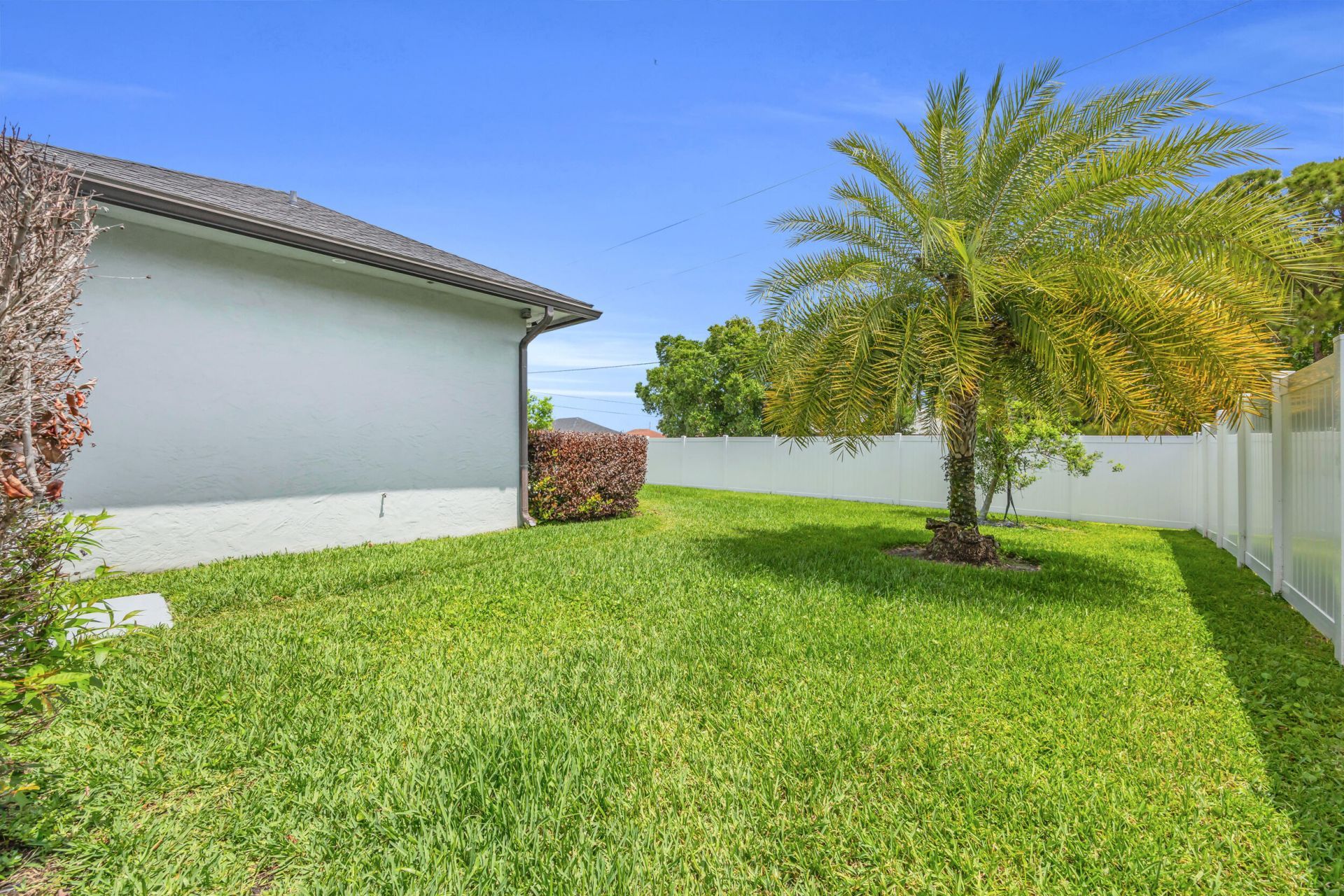 6083 NW East Deville Circle, Port Saint Lucie, FL 34986 Photo
