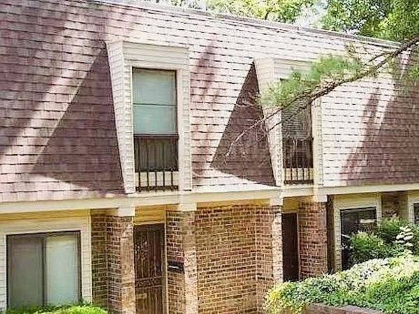 1896 E POPLAR WOODS CIR, Unit 3, Germantown, TN 38138