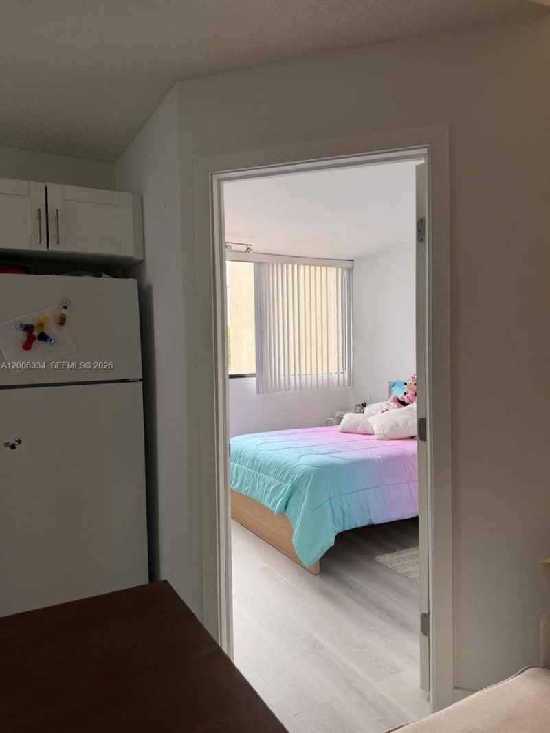 5055 NW 7th St, Unit 405, Miami, FL 33126 Photo